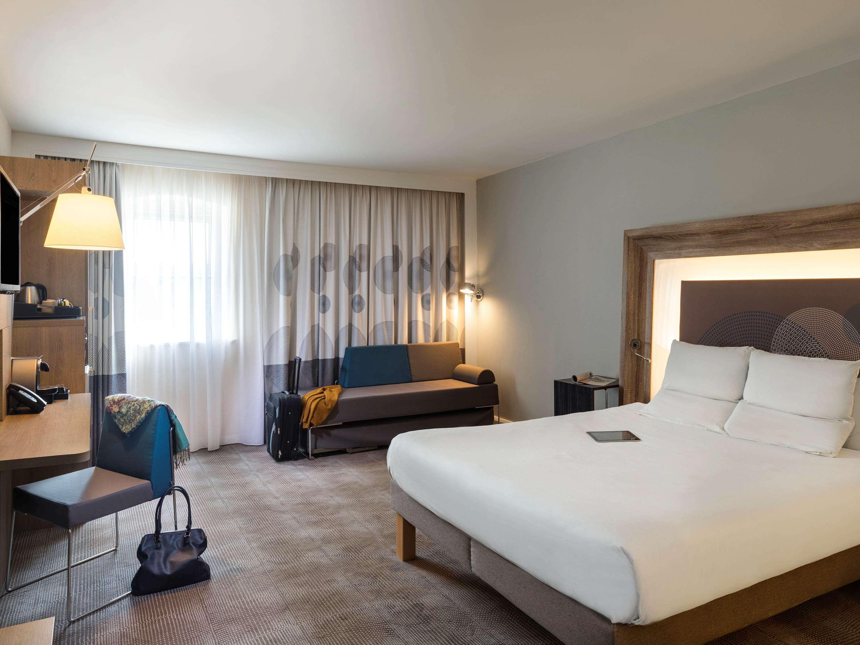 Novotel Ковентри Экстерьер фото