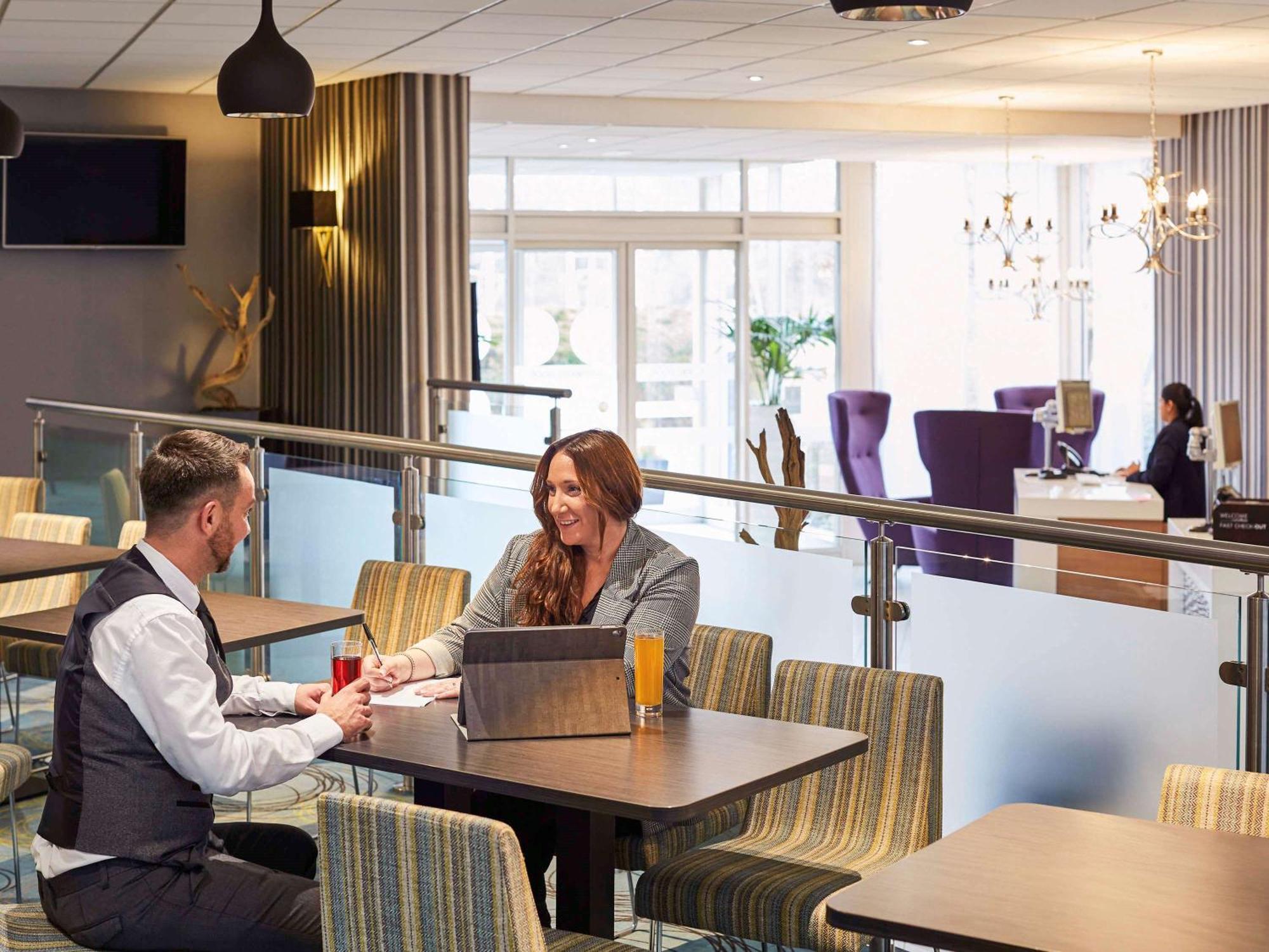 Novotel Ковентри Экстерьер фото