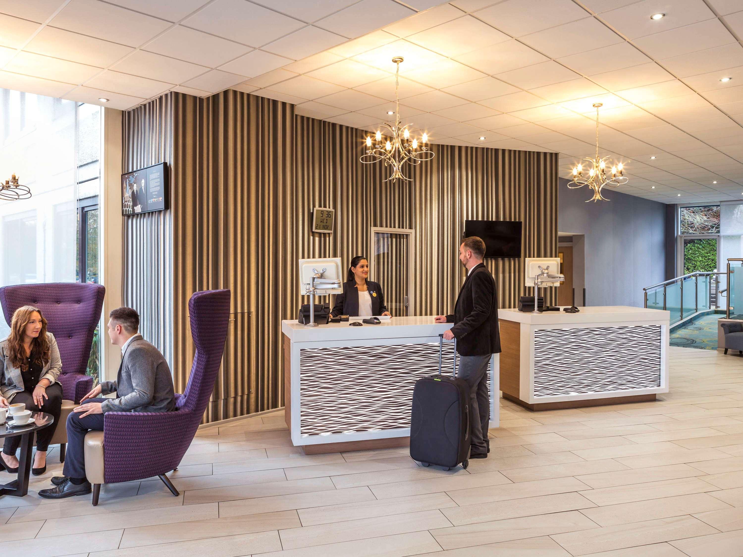 Novotel Ковентри Экстерьер фото